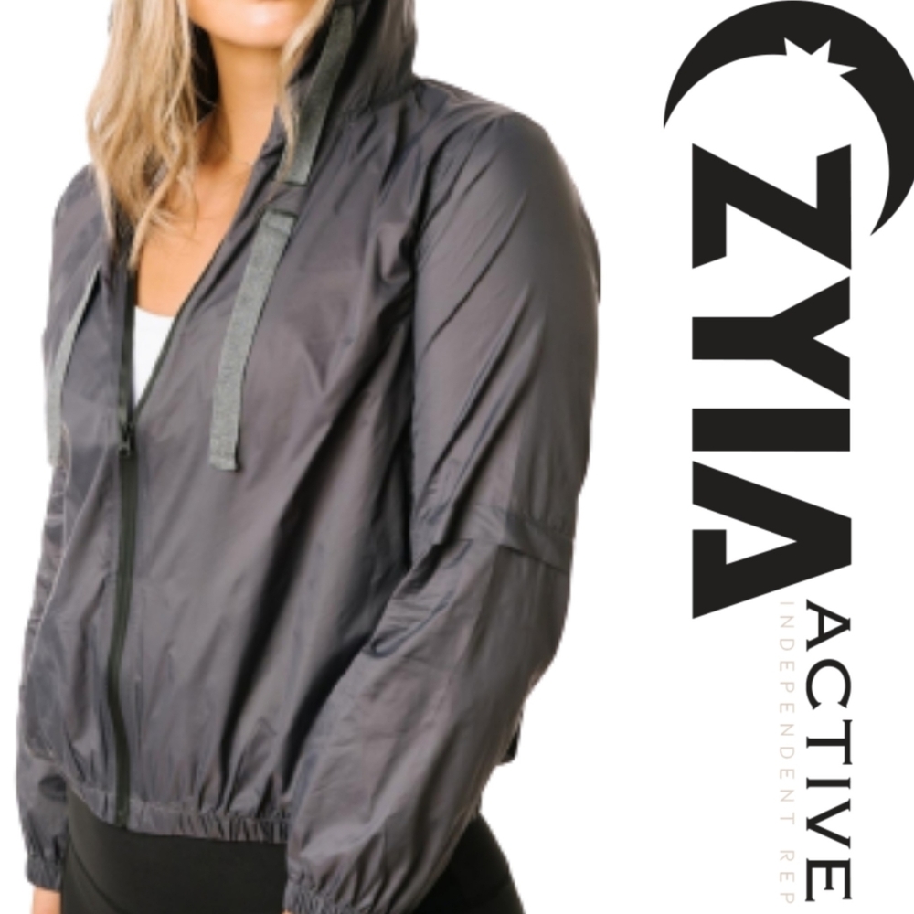 New With Tags Zyia

Grey Hoodie Windbreaker